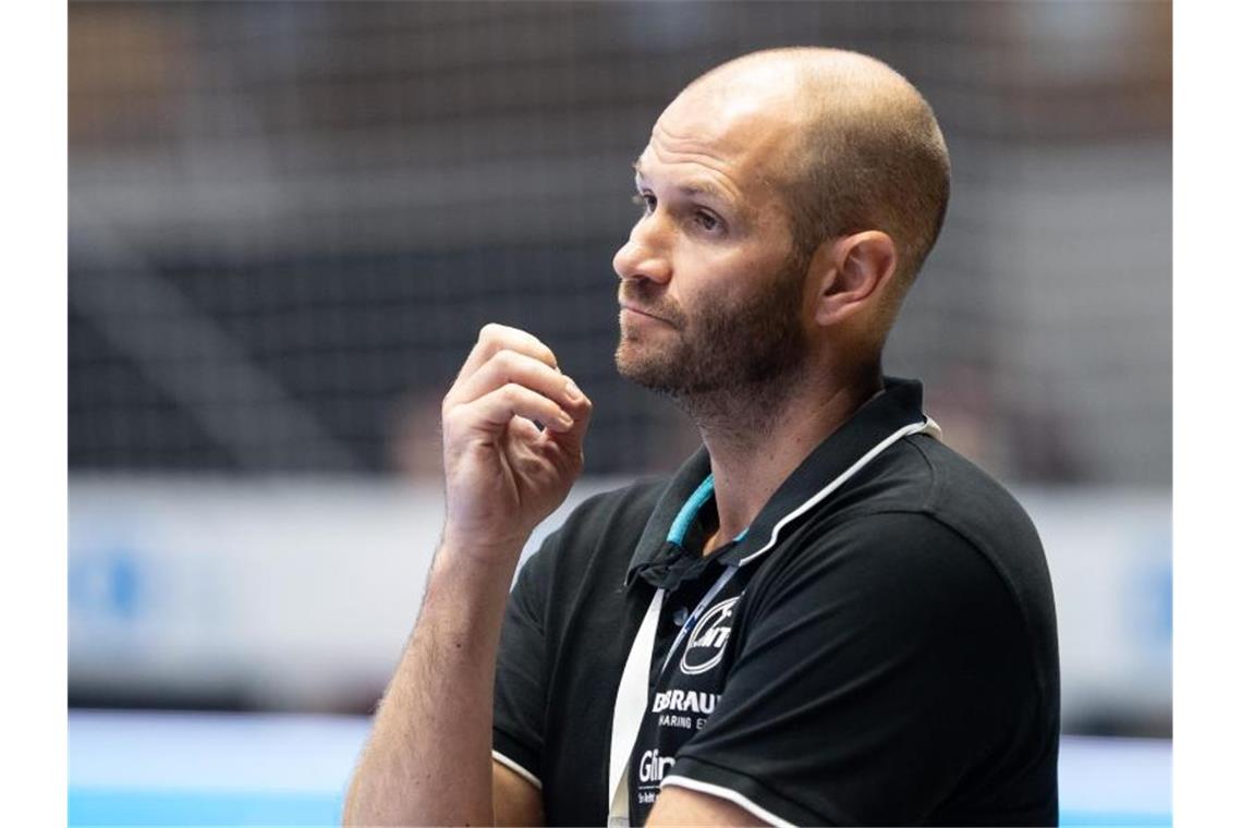 Schwalb übernimmt kriselnde Löwen - Melsungen sucht Ist nicht mehr Trainer bei MT Melsungen: Heiko Grimm. Foto: Swen Pförtner/dpa