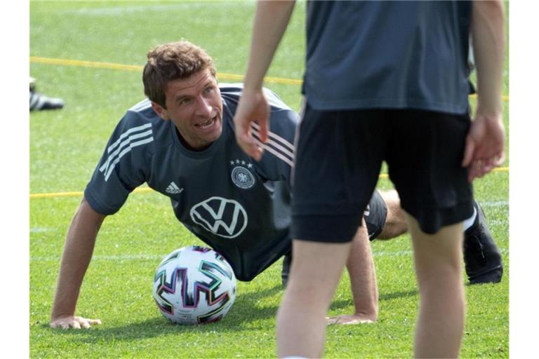 Ist wieder mit voller Kraft im Team-Training: Thomas Müller. Foto: Federico Gambarini/dpa