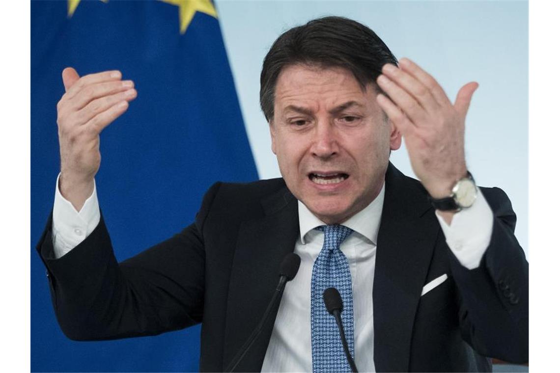 Italiens Ministerpräsident Giuseppe Conte Anfang März bei einer Pressekonferenz zur Ausbreitung des Coronavirus. Foto: Roberto Monaldo.Lapress/LaPresse via ZUMA Press/dpa