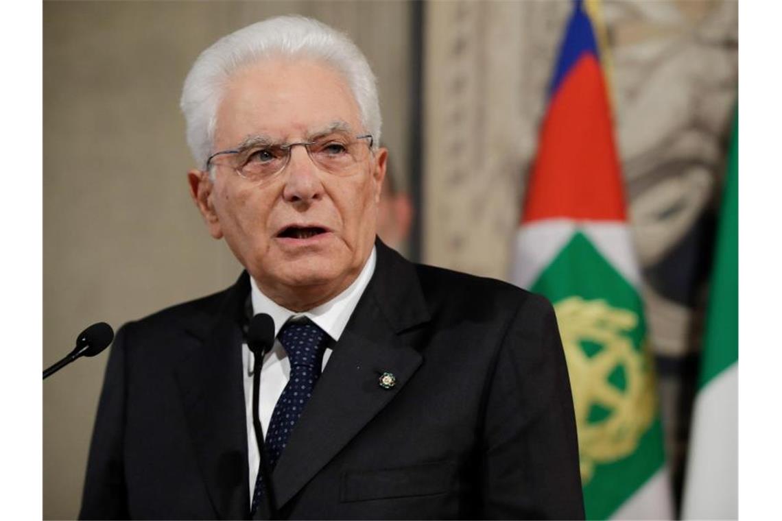 Italiens Präsident Sergio Mattarella gibt den Parteien in der Regierungskrise des Landes mehr Zeit für Verhandlungen. Foto: Alessandra Tarantino/AP