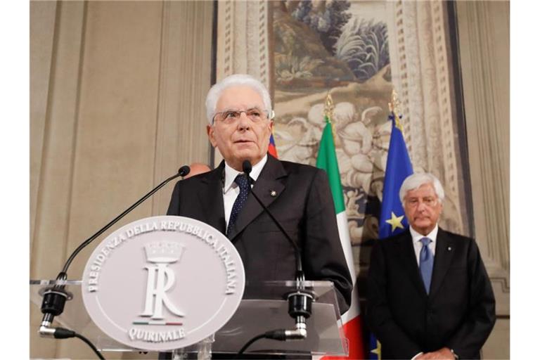 Italiens Staatschef Sergio Mattarella spricht im Quirinalspalast in Rom. Foto: Alessandra Tarantino/AP