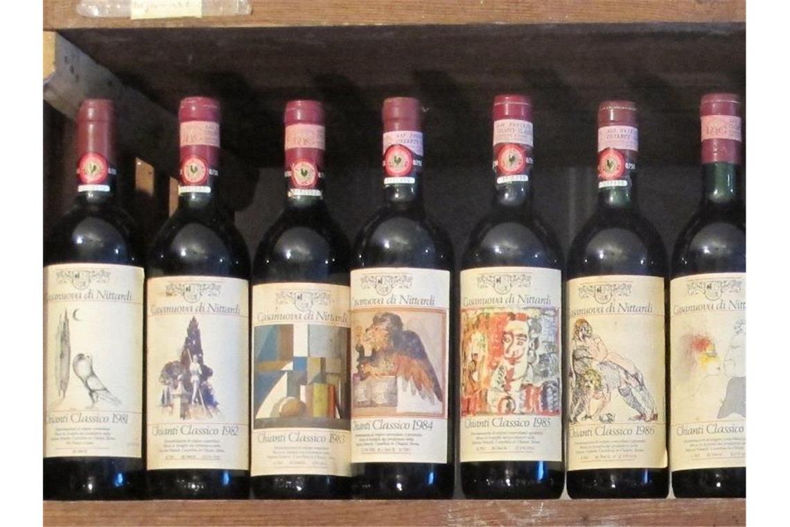 Aufruhr in Italien: Darf Wein mit Wasser gestreckt werden? Italiens Weinbranche macht Front gegen mögliche EU-Pläne, das Verdünnen von Wein mit Wasser zum Senken des Alkoholgehalts zu fördern. Foto: picture alliance / dpa
