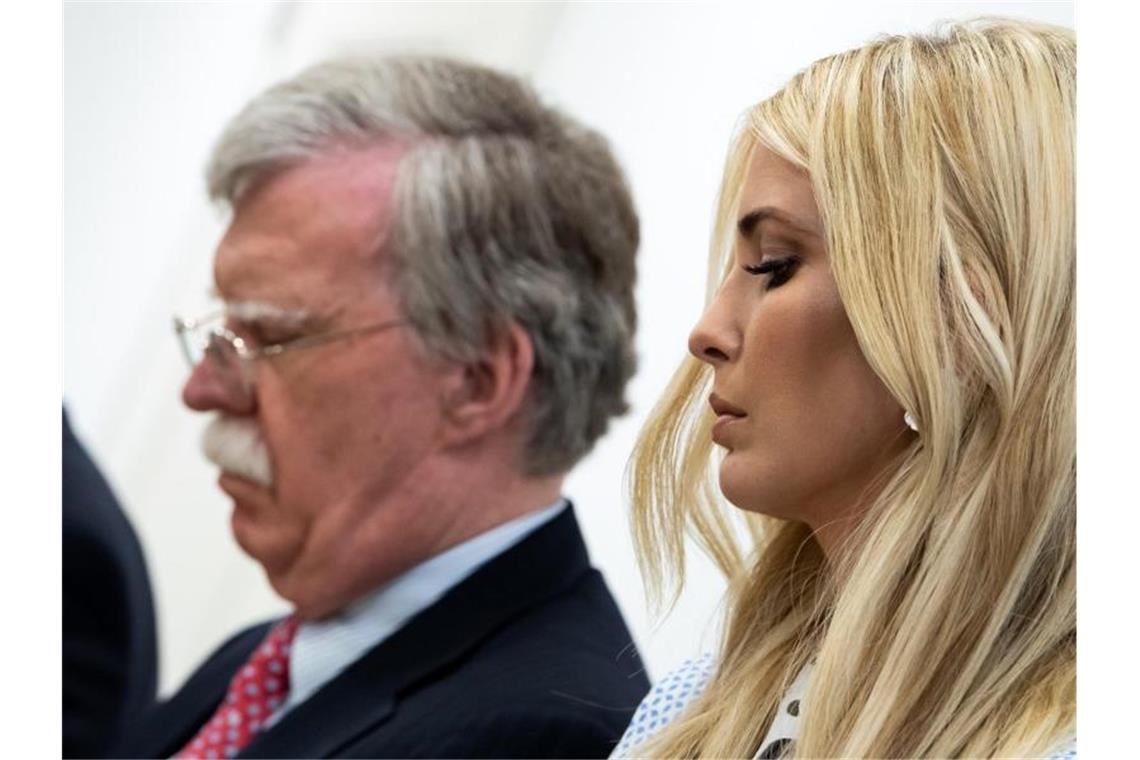 Ivanka Trump und John R. Bolton, US-Sicherheitsberater, bei einem bilateralen Gespräch von Bundeskanzlerin Merkel und US-Präsident Trump am Rande des G20-Gipfels. Foto: Bernd von Jutrczenka