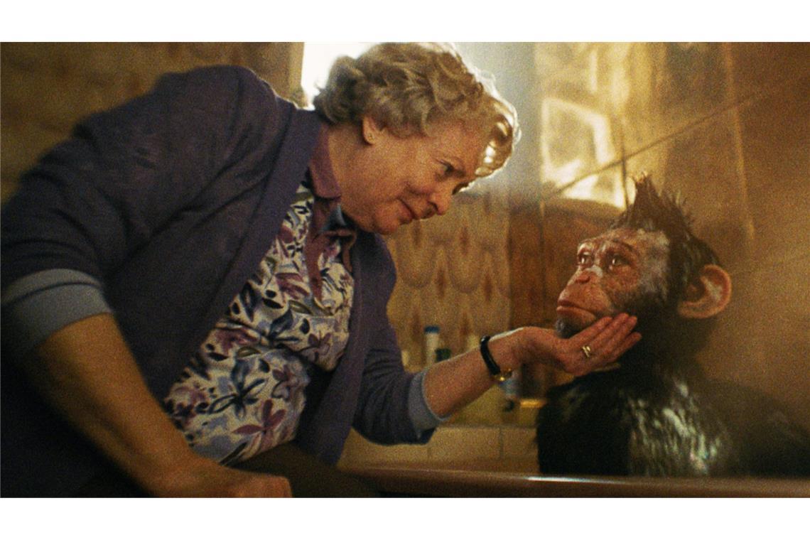 „La La Land“ trifft auf „Planet der Affen“ Ja, er ist ein Affe: Robbie Williams als süßer Fratz in der Badewanne.