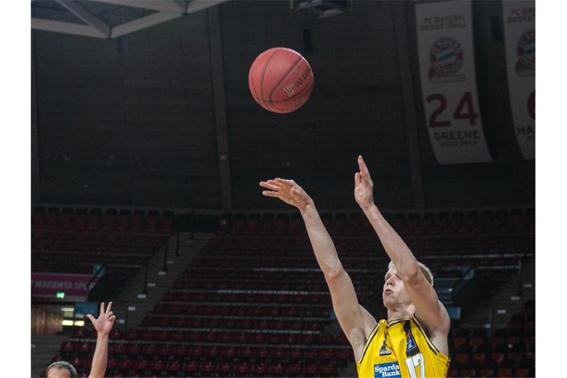 Jacob Patrick wird nach BBL-Angaben im Alter von 16 Jahren, 6 Monaten und 19 Tagen jüngster Korbschütze in der Liga-Historie seit Beginn der Aufzeichnungen 1998. Foto: Tilo Wiedensohler/camera4 GbR/BBL/Pool/dpa