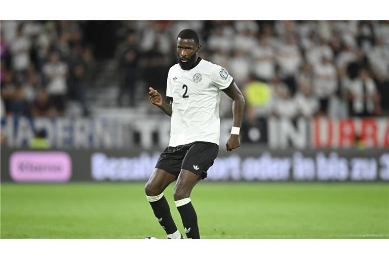 Jahrelang gesetzt als Abwehrchef, jetzt nicht mehr: Antonio Rüdiger. (Archivbild)