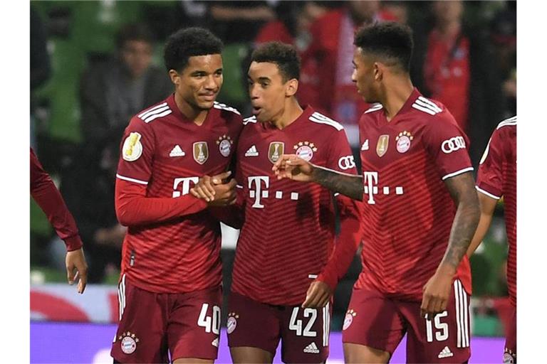 Jamal Musiala (M.) brillierte zuletzt für den FC Bayern. Foto: Carmen Jaspersen/dpa