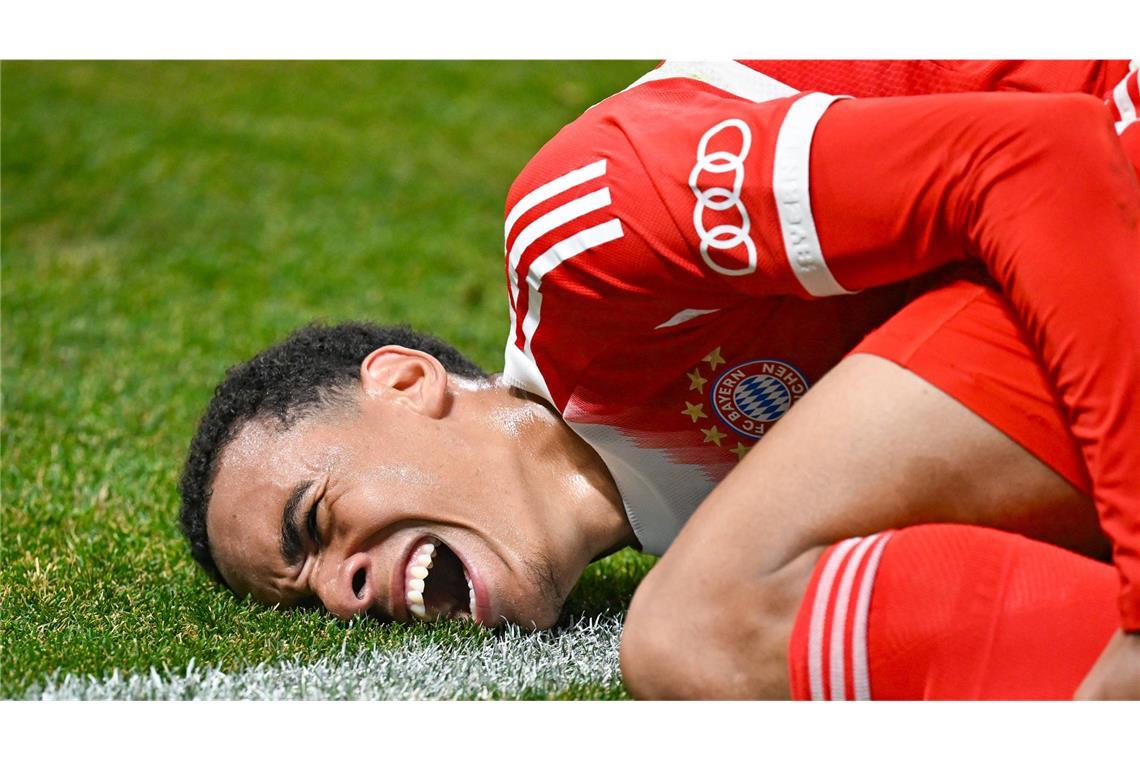 FC Bayern gibt Diagnose bekannt – Jamal Musiala fällt lange aus Jamals Musiala fällt mit einem Wadenbeinbruch lange aus.