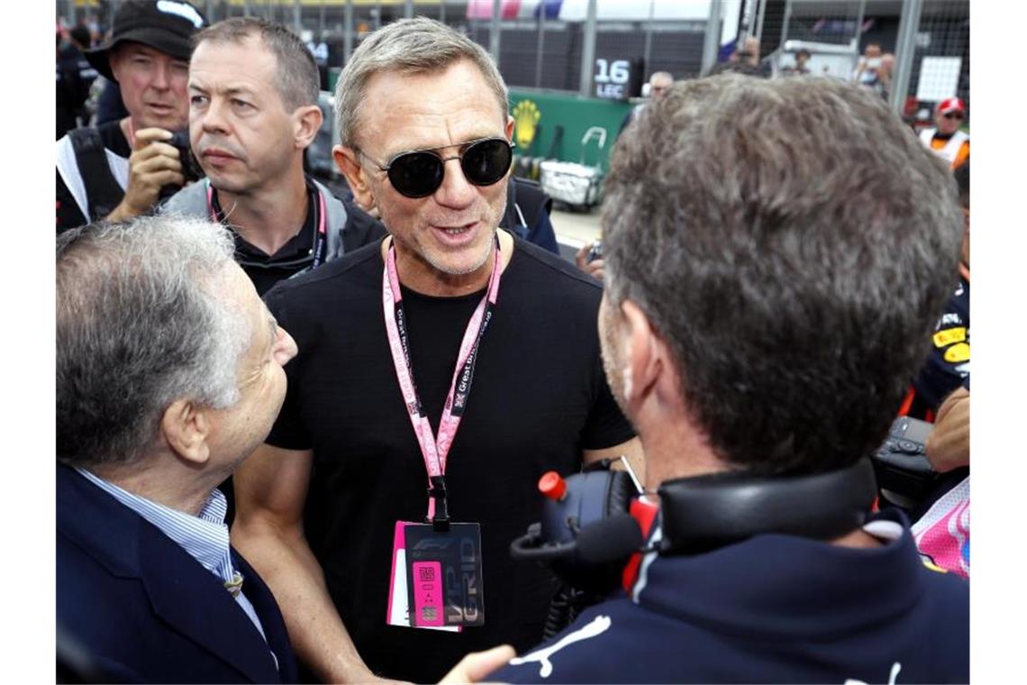 James-Bond-Darsteller Daniel Craig trifft an der Rennstrecke ein. Foto: Martin Rickett/PA Wire