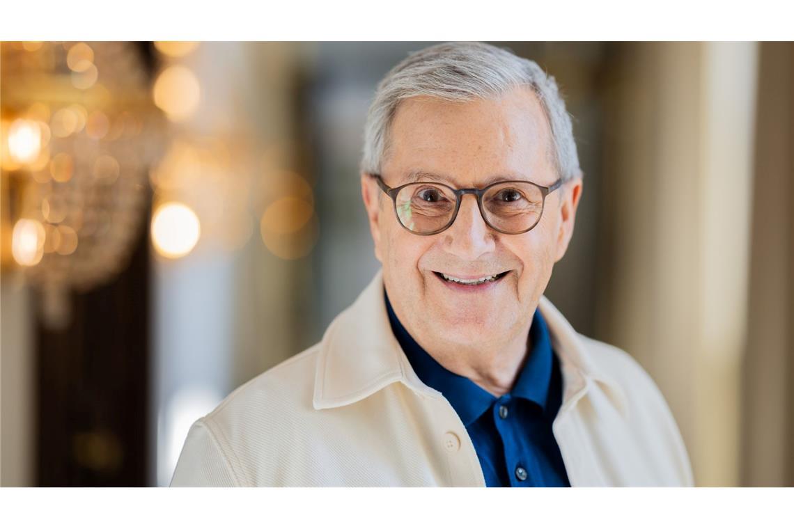 Promis, Lügen, Intrigen: So wird die neue "Verräter"-Staffel Jan Hofer fremdelt mit seiner neuen Rolle in der Show - Lügen sei doch so gar nicht sein Fach.
