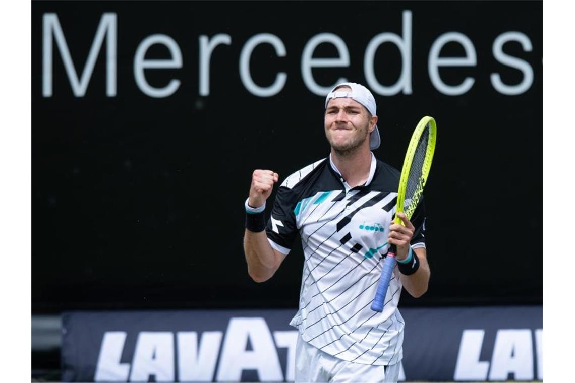 Jan-Lennard Struff ballt nach dem Match-Gewinn die Faust. Foto: Silas Stein