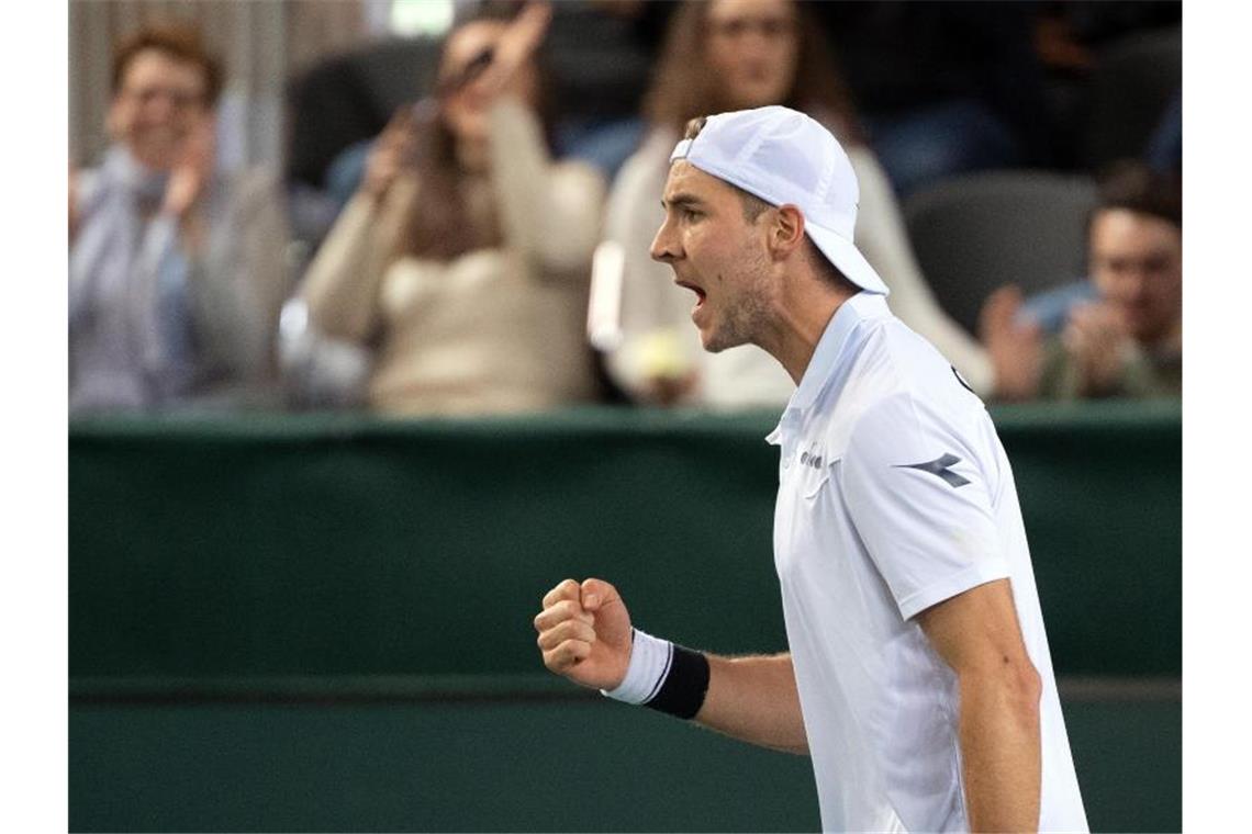 Dank Struff: Deutsches Tennis-Team wieder in Madrid dabei Jan-Lennard Struff holte für Deutschland den entscheidenden Sieg. Foto: Federico Gambarini/dpa