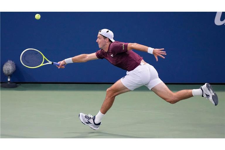 Jan-Lennard Struff überrascht bei den US Open mit einem Sieg gegen Holger Rune.