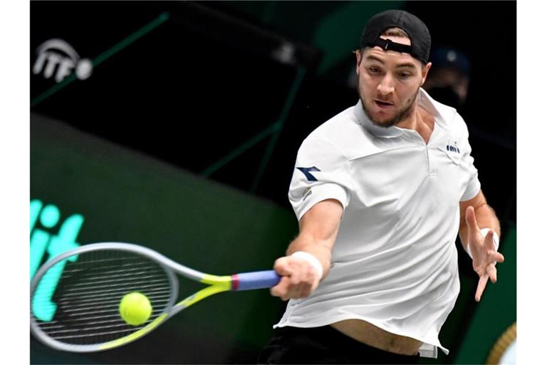 Jan-Lennard Struff unterlag dem Weltranglisten-Ersten Novak Djokovic mit 2:6, 4:6. Foto: Barbara Gindl/APA/dpa