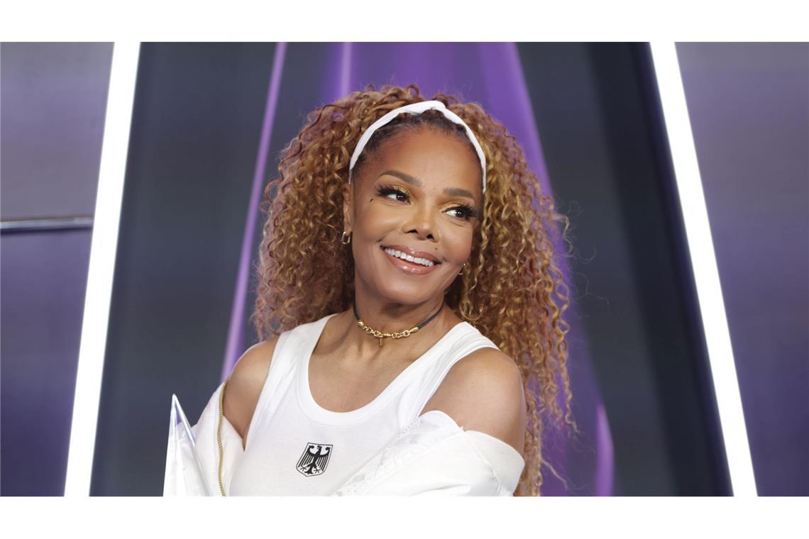 American Music Awards: JLo nutzt ihre Bühne Janet Jackson trug den Bundesadler auf ihrem Top.