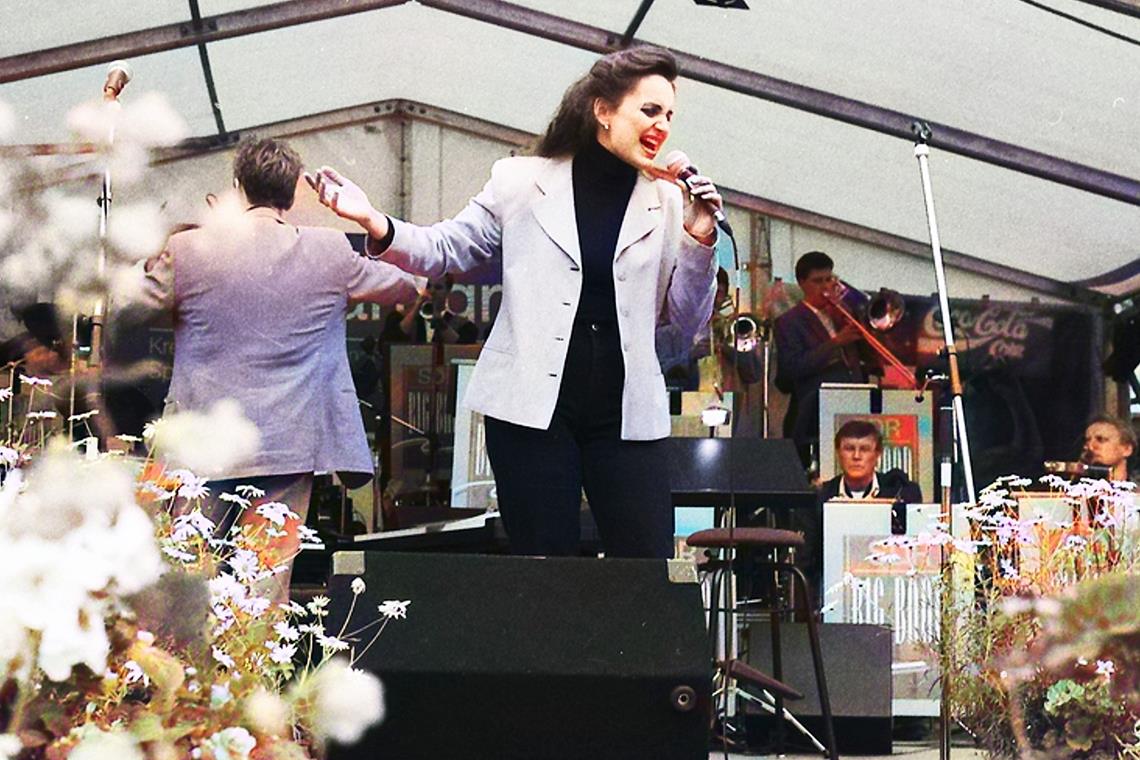 Jasna Ivir, die Gewinnerin des Nachwuchsfestivals im Jahr 1988, bekam nach ihrem Sieg schnell Hauptrollen in der Welt des Musicals. Fotos: Hans Kumpf (3), BKZ-Archiv (2)