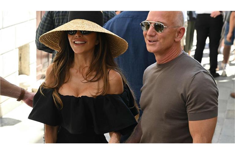 Jeff Bezos und Lauren Sanchez Bezos am Tag nach ihrer Hochzeit in Venedig.