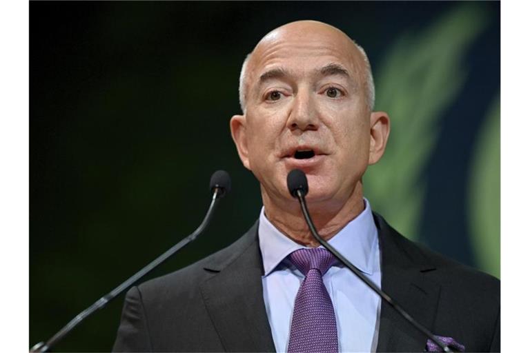 Jeff Bezos will mit seiner Spende den Bürgerrechtler und Abgeordneten John Lewis ehren. Foto: Paul Ellis/AFP/dpa