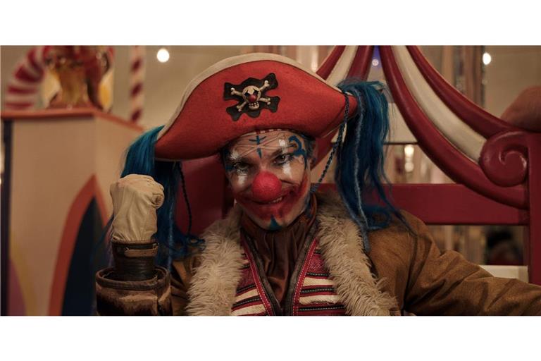 Jeff Ward als Buggy in Staffel 2 von One Piece.