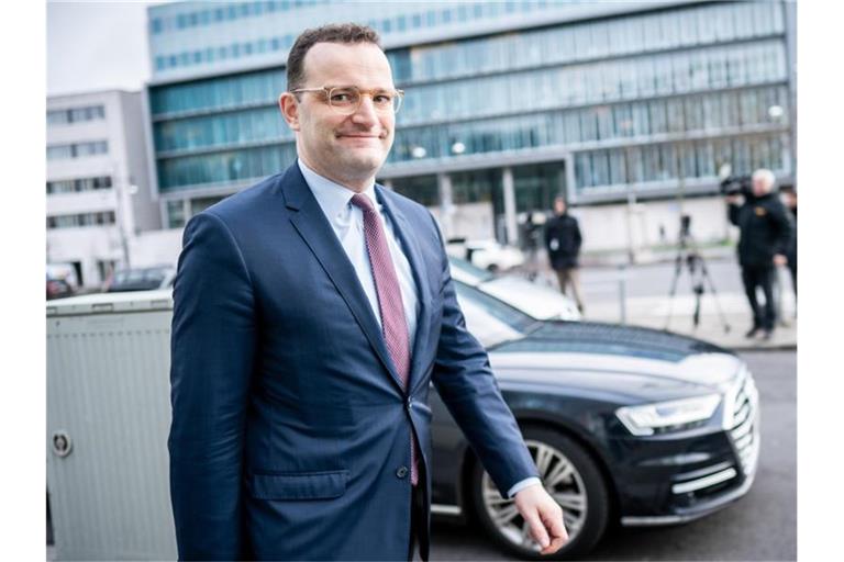 Jens Spahn, Bundesminister für Gesundheit und stellvertretender Bundesvorsitzender der CDU, kommt zu den Sitzungen der CDU-Gremien im Konrad-Adenauer Haus. Foto: Michael Kappeler/dpa