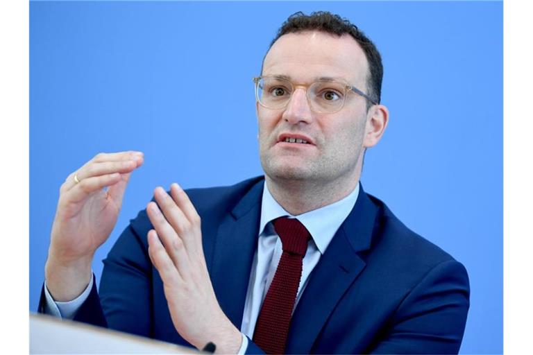 Jens Spahn (CDU) will mit dem Gesetzentwurf Geschäfte auf Kosten der Patienten unterbinden, wenn sie nach einem Aufenthalt im Krankenhaus zu Hause weiterbetreut werden. Foto: Britta Pedersen