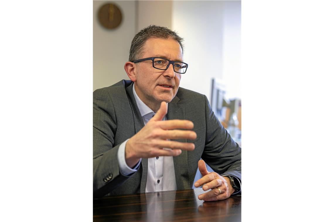 Jens Steinat betreibt zwei Hausarztpraxen in Oppenweiler und Unterweissach. Auch wenn er in den Landtag gewählt wird, will er dort weiterhin in Teilzeit tätig sein. Foto: Alexander Becher