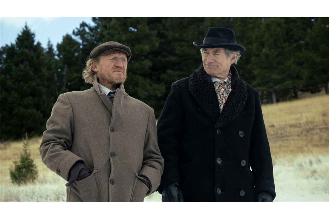 "1923" - Western-Saga mit Harrison Ford und Helen Mirren Jerome Flynn (l) als Banner Creighton und Timothy Dalton als Donald Whitfield bedrohen in "1923" die Existenz der Dutton-Familie.
