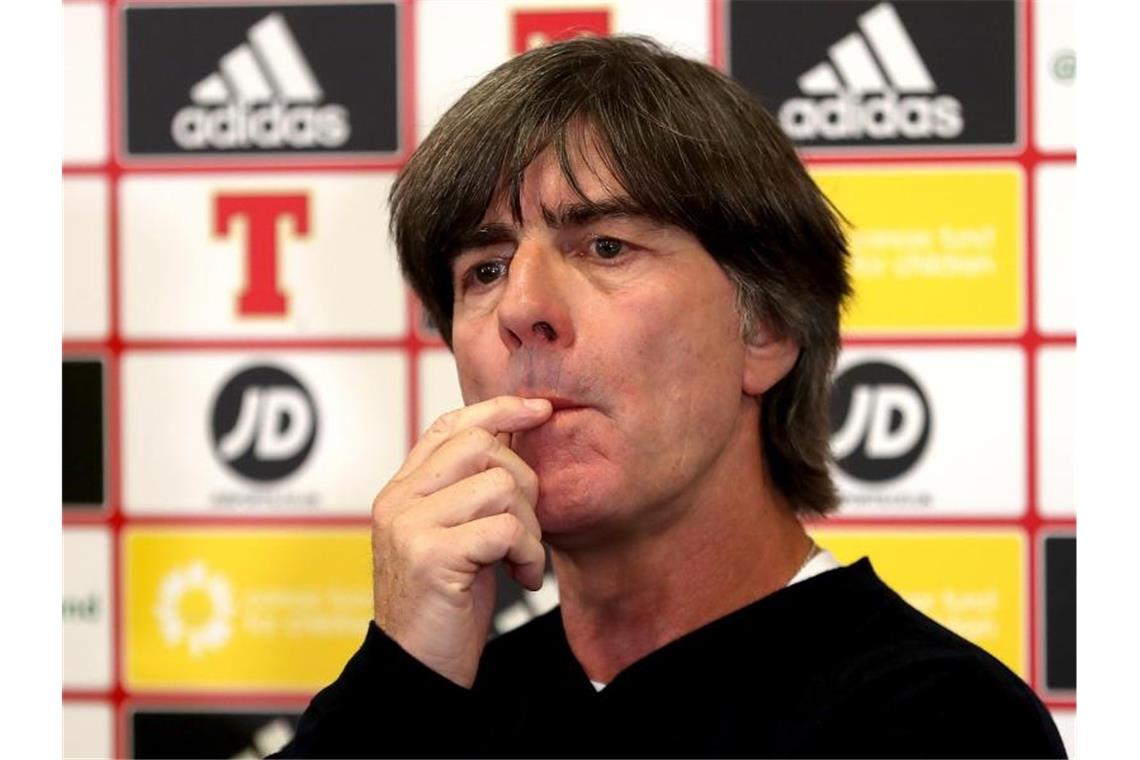 Löw: „Der Weg in die Spitze ist kein einfaches Unterfangen“ Joachim Löw stellte sich nach dem Spiel in Nordirland den Fragen. Foto: Liam Mcburney/PA Wire