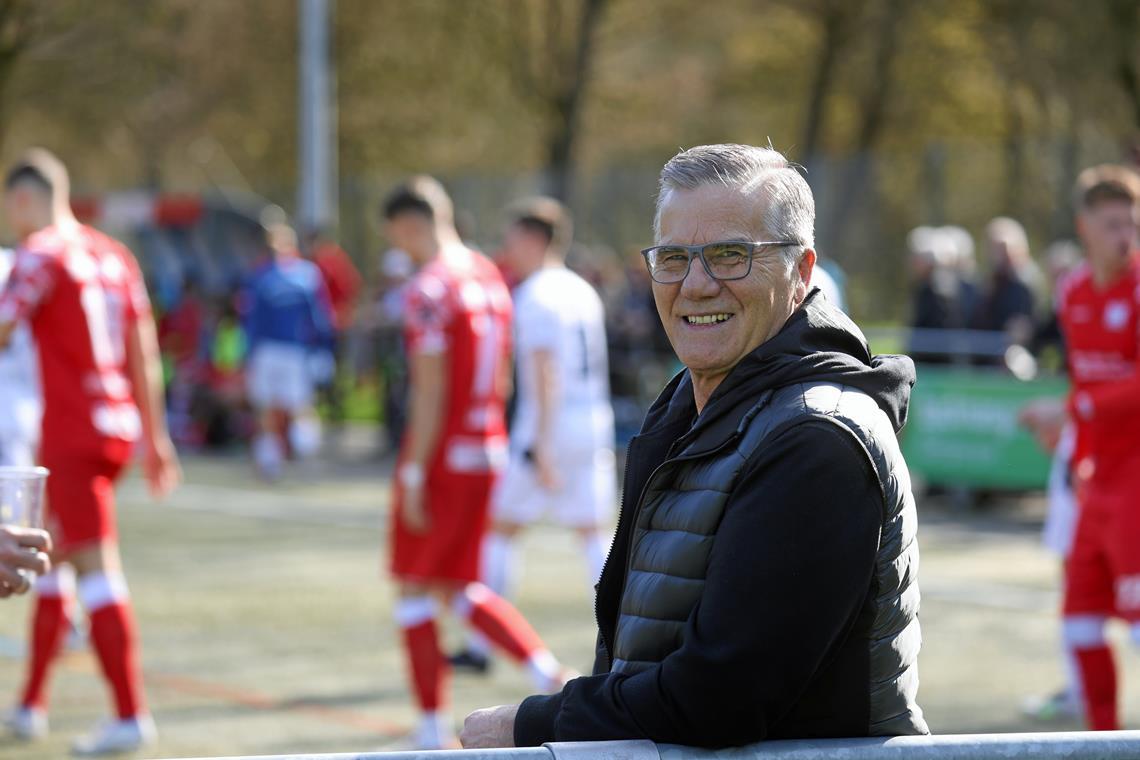 Joachim Pfisterer ist guter Dinge, dass aus der TSG Backnang auf Dauer ein etablierter Fußball-Oberligist wird. Foto: Alexander Becher
