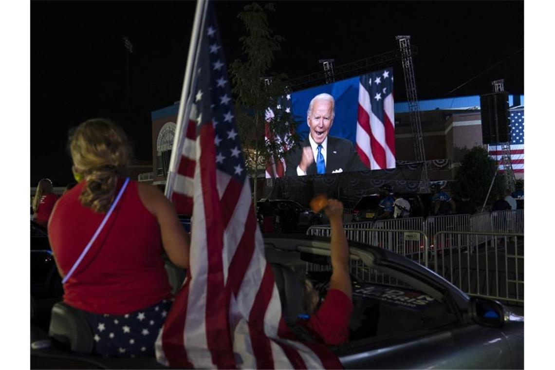 Biden verspricht Ende der „Zeit der Dunkelheit“ in USA