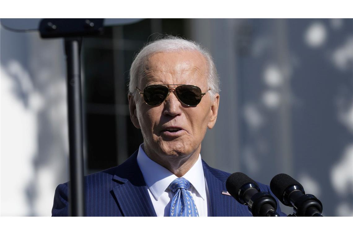 Biden begnadigt Truthähne vor Thanksgiving Joe Biden ist bei einem seiner letzten öffentlichen Auftritte als US-Präsident gut gelaunt.