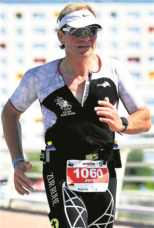Jörg Bauer meistert Ironman in Vichy