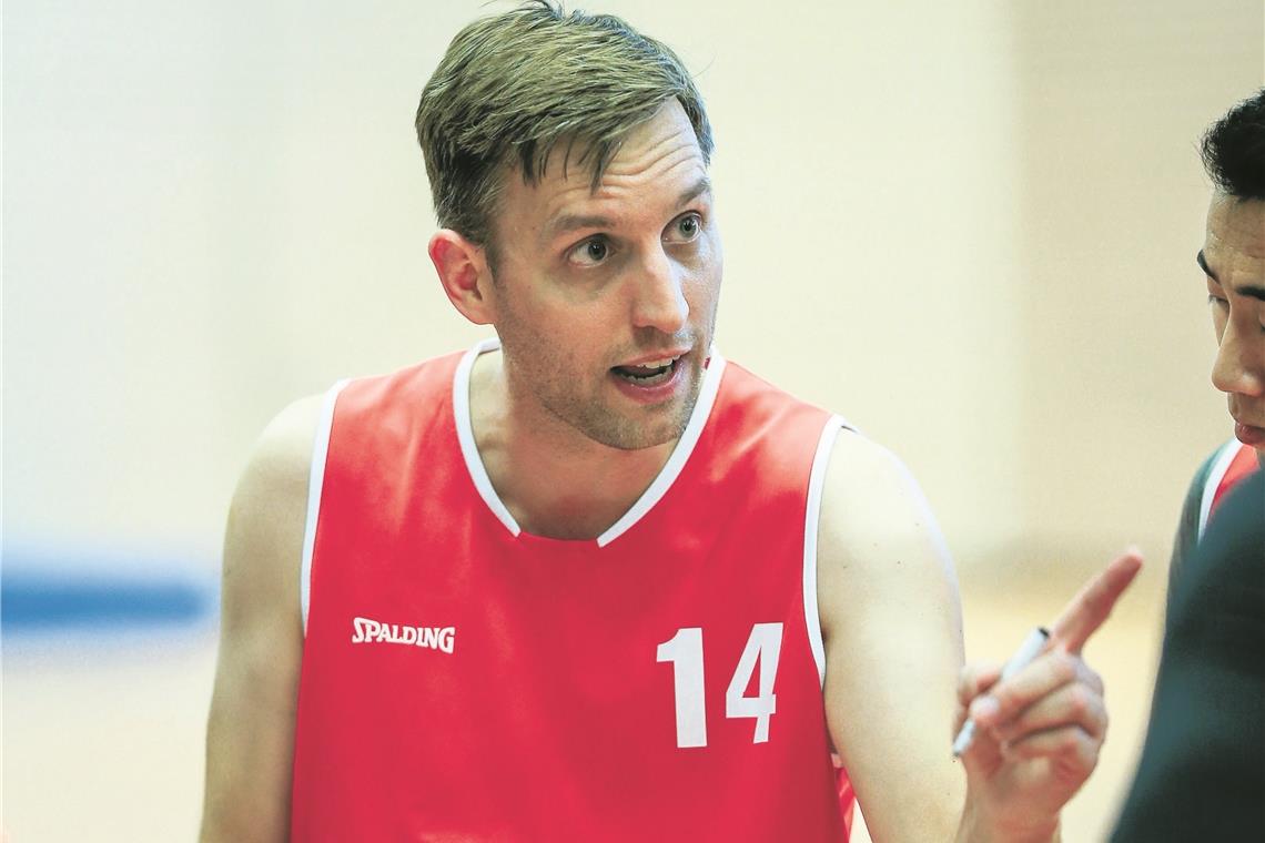 Forsche Töne beim Aufsteiger Backnang Jörg Blaetter hat bei den Backnangern Basketballer künftig das Sagen. Der neue Trainer sieht den Aufsteiger für die Kreisliga A gut gerüstet und hofft auf das nächste Meisterstück. Foto: A. Becher