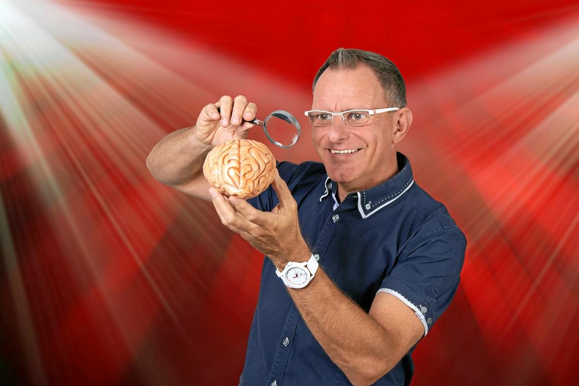 „Ich brauche diese positive Anspannung“ Jörg Burghardt wird sich am Samstagabend bei seinem Auftritt in der RTL-Show „Das Supertalent 2020“ darin versuchen, die Gedanken von Evelyn Burdecki zu lesen. Sie gehört neben Dieter Bohlen, Bruce Darnell und Chris Tall zur Jury der Sendung. Foto: privat