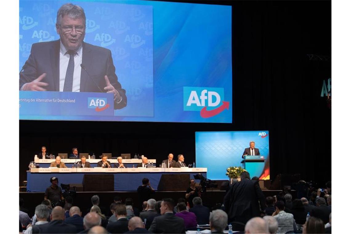AfD beharrt trotz Pandemie auf Präsenzparteitag Jörg Meuthen beim Bundesparteitag der AfD 2019 in Braunschweig. Foto: Sina Schuldt/dpa
