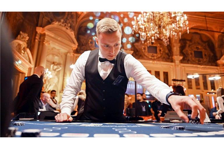 Joguncic arbeitet als Croupier im Casino Baden-Baden. (Archivbild)