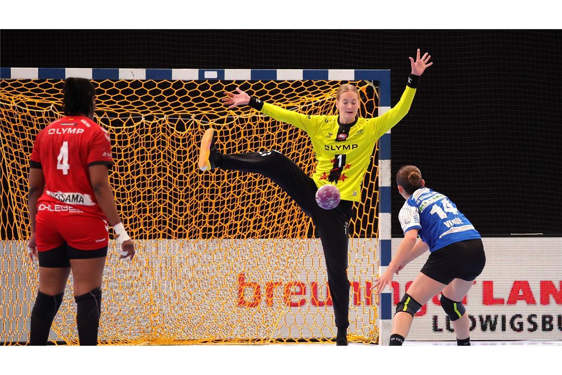 HB Ludwigsburg fehlt noch ein Sieg zur deutschen Meisterschaft Johanna Bundsen im HBL-Tor