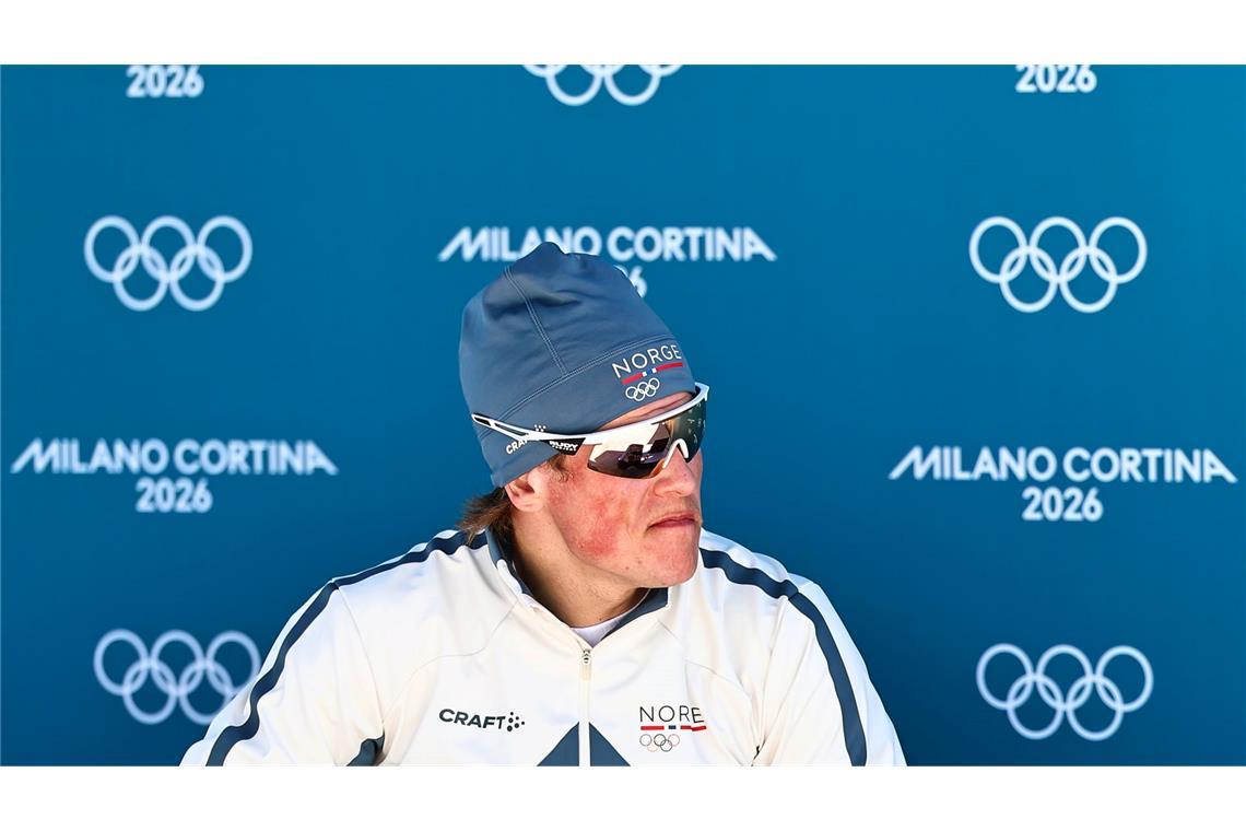 Johannes Hoesflot Klaebo musste auf Konkurrent Einar Hedegart warten, ehe sein Sieg feststand.