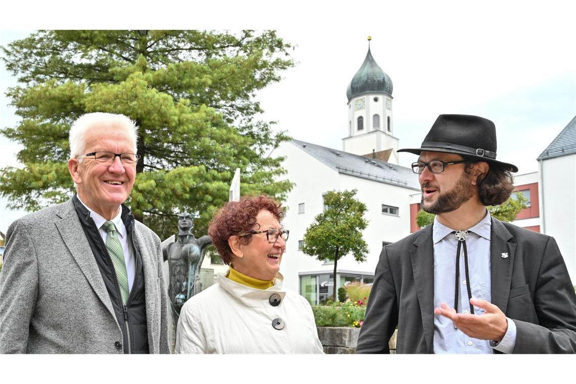 Aus dem Ländle nach Berlin – „Da muss ich meinen Vater nicht um Rat fragen“ Johannes Kretschmann (rechts) mit seinen Eltern, Baden-Württembergs Ministerpräsident Winfried Kretschmann und dessen Frau Gerlinde