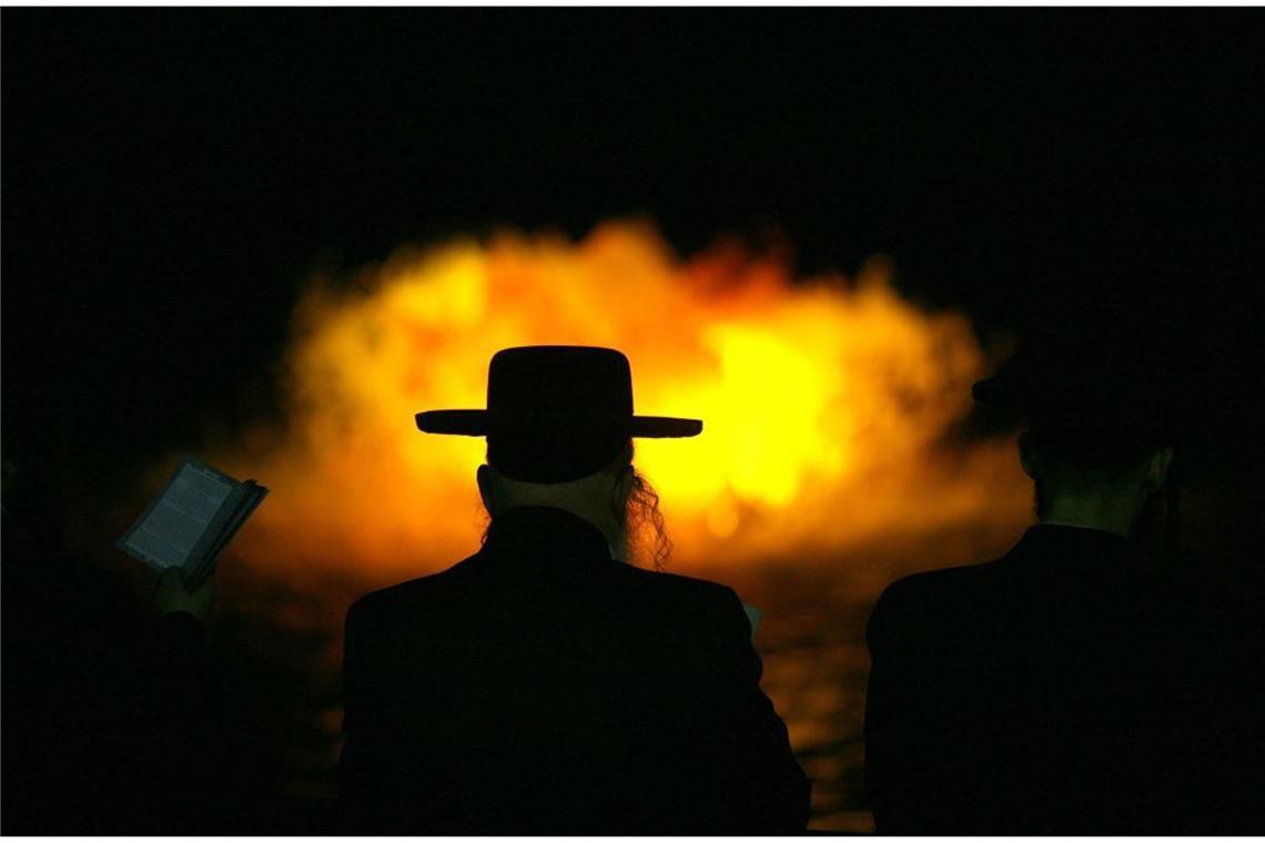 Jom Kippur (wörtlich: Tag der Sühne) ist der höchste Feiertag im Judentum. Er wird traditionell im September oder Oktober begangen. Zugleich ist er einzige jüdische Ruhe- und Fastentag, der in der Tora – den ersten fünf Büchern der hebräischen Bibel – erwähnt wird.