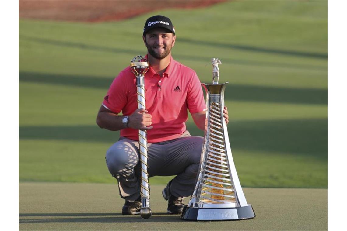 Jon Rahm gewann das Finalturnier und die Saisonwertung. Foto: Kamran Jebreili/AP/dpa