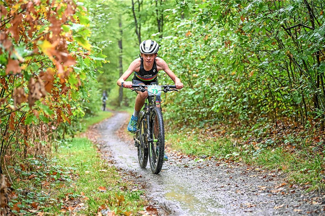 Jonas Pfeil (Nr. 73) beim 4. Kindercrossduathlon des TC Backnang im Plattenwald....