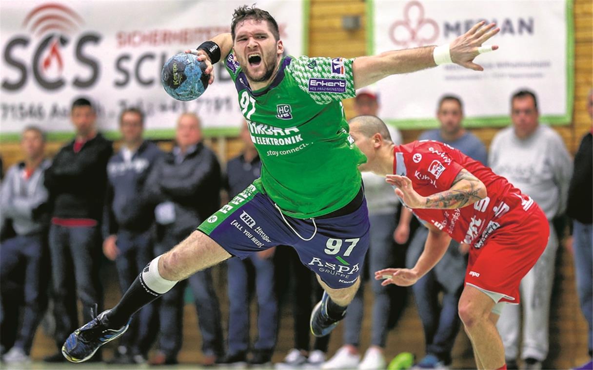 Verstärkung im Abstiegskampf aus Liga eins Jonathan Fischer hat bei seinem ersten Spiel im HCOB-Dress viel Durchsetzungsvermögen am Kreis gezeigt.Foto: A. Becher
