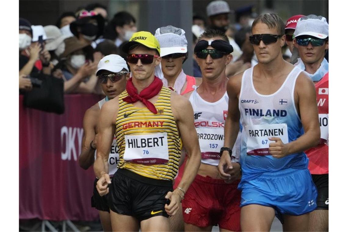 „Für dich, Anna!“: Silber-Geher Hilbert schafft Sensation Jonathan Hilbert ging in Sapporo über die 50 Kilometer zu Olympia-Silber. Foto: Eugene Hoshiko/AP/dpa