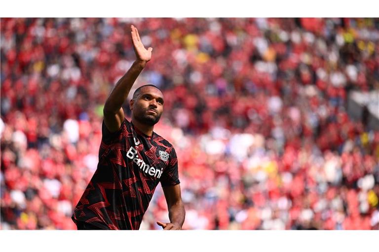 Jonathan Tah verlässt Bayer Leverkusen und heuert beim FC Bayern an.