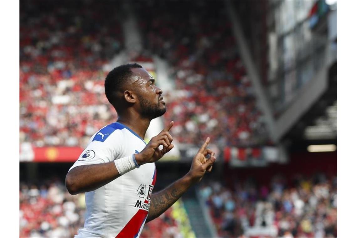 Traumstart für den FC Liverpool - Erster Sieg für Lampard Jordan Ayew von Crystal Palace jubelt über sein Tor gegen Man United. Foto: Alastair Grant/AP