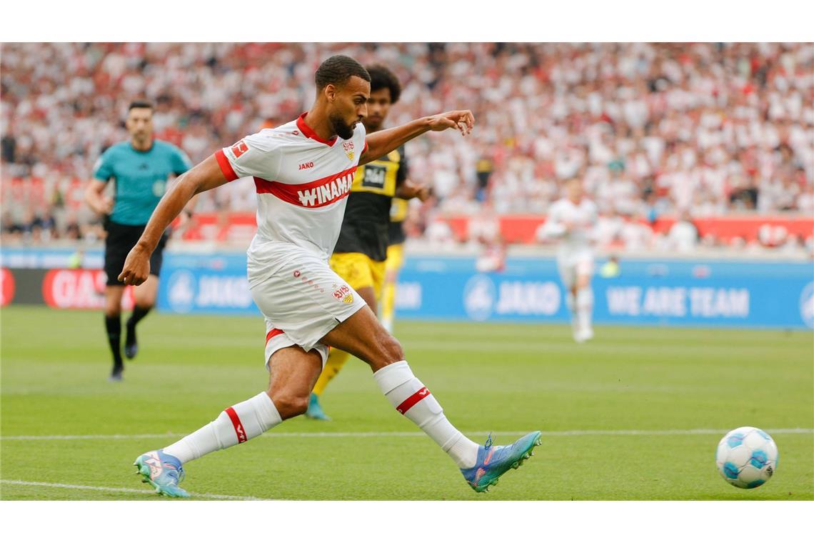 Superstar oder Ersatzmann? Das wurde aus den U-21-Europameistern von 2021 Josha Vagnoman, VfB Stuttgart: Bereits vor der der U-21-EM 2021 war sein Name vielen Menschen ein Begriff. Der Rechtsverteidiger galt einst als eines der größten Talente deutscher Jugendmannschaften. Seit seinem Wechsel zum VfB im Jahr 2022 sah der verletzungsgeplagte Hamburger seine Spieler-Aktie immer wieder auf- und absteigen. Immerhin durfte der Deutsch-Ivorer 2023 sein Debüt im DFB-Dress geben. Nach einer wechselhaften Saison könnte Vagnoman Stuttgart in diesem Sommer verlassen, sein Vertrag läuft allerdings noch bis 2026.