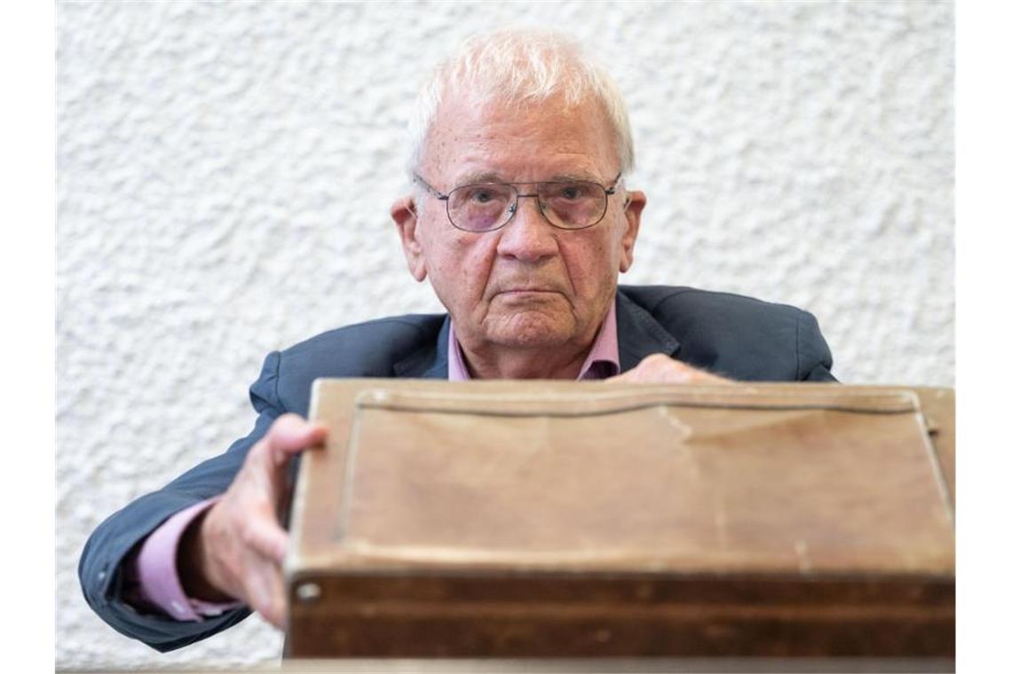 „Das Boot“: Kameramann will sich mit ARD-Anstalten einigen Jost Vacano, Chef-Kameramann vom Film „Das Boot“. Foto: Marijan Murat/dpa