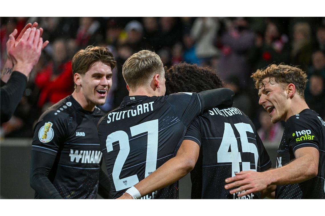 „Stenzel gefällt mir heute“ Jubel bei den Schwaben.