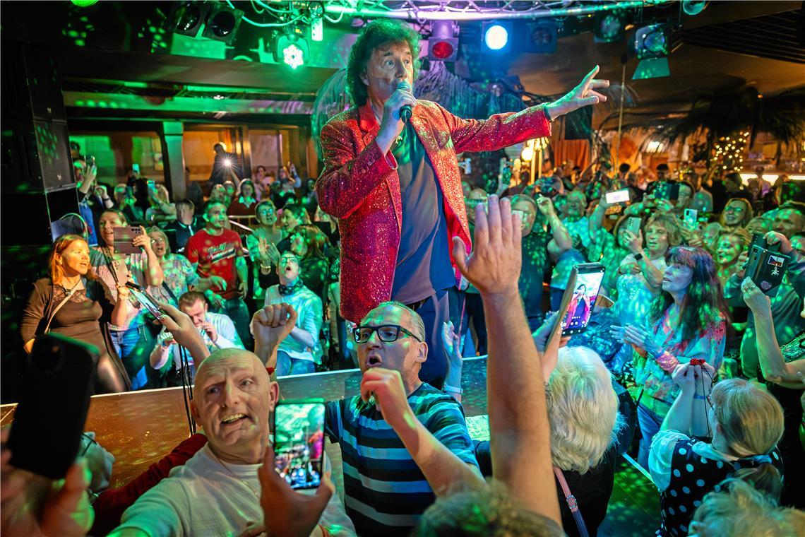 Jubiläumskonzert mit Olaf dem Flipper, der Schlager-Ikone mit Herz, im Sonnenhof...